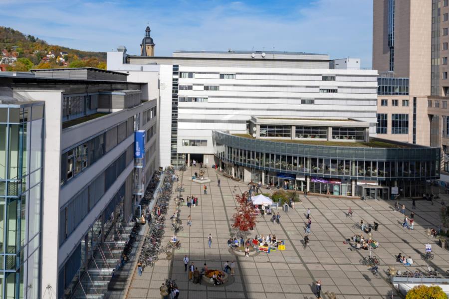 Blick auf den Ernst-Abbe-Platz